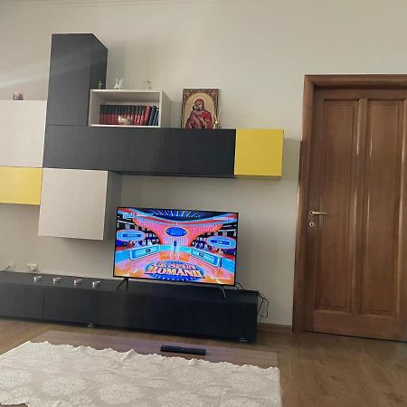 Apartmán Stone Park Focşani Exteriér fotografie
